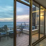 Bucoleon By Cheers Hostel