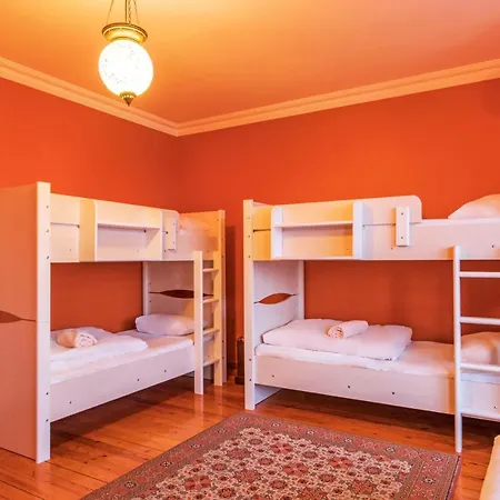 Bucoleon By Cheers Hostal