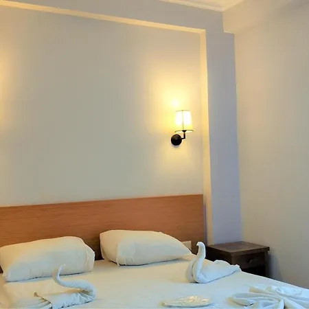 Bucoleon By Cheers Hostel *