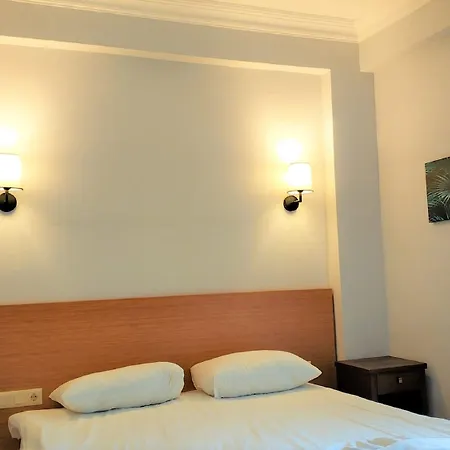 Bucoleon By Cheers Hostel