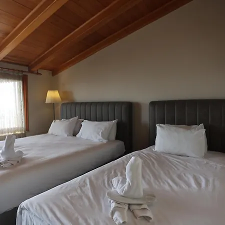 Bucoleon By Cheers Hostel