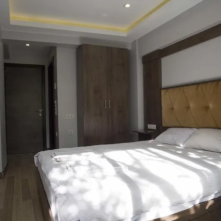 Hostel Bucoleon By Cheers *