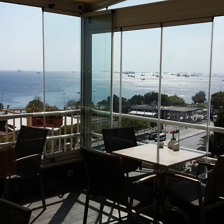 Bucoleon By Cheers Hostel