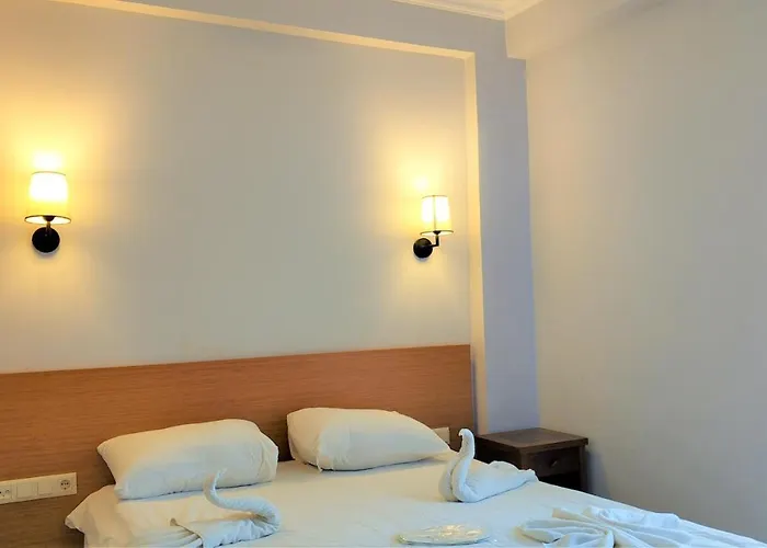 Bucoleon By Cheers Hostel *