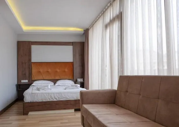 Bucoleon By Cheers Hostel *