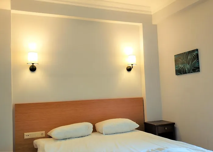 Bucoleon By Cheers Hostel