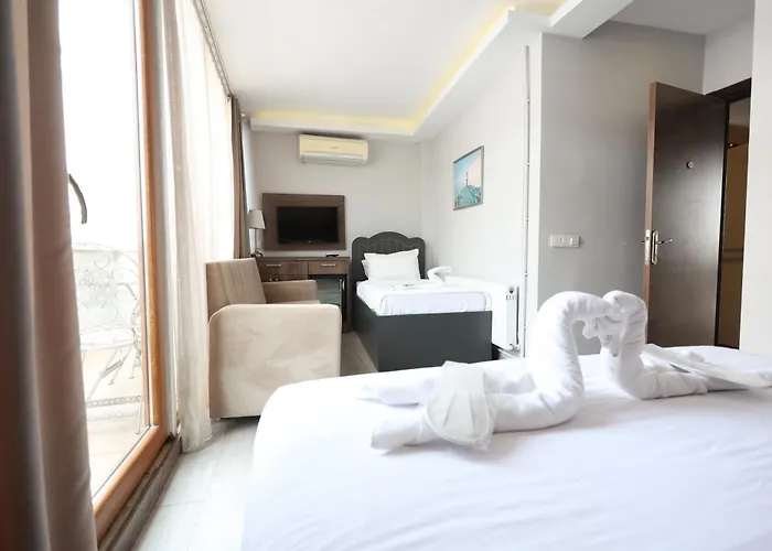 Bucoleon By Cheers Hostel