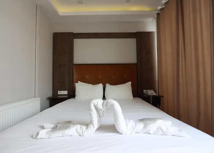 Bucoleon By Cheers Hostel *