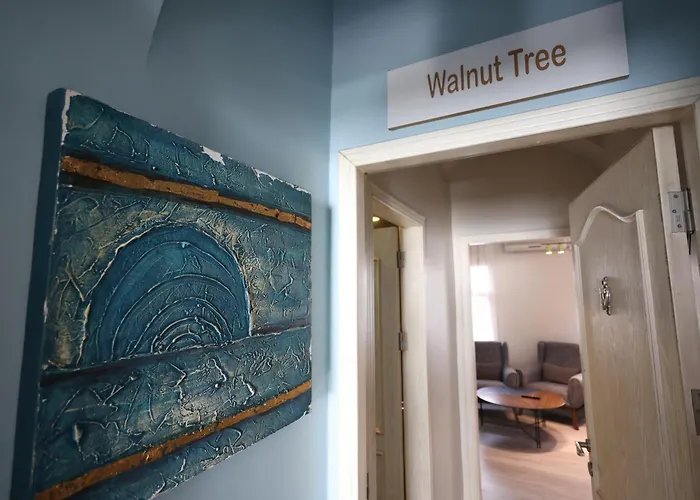 Bucoleon By Cheers Hostel