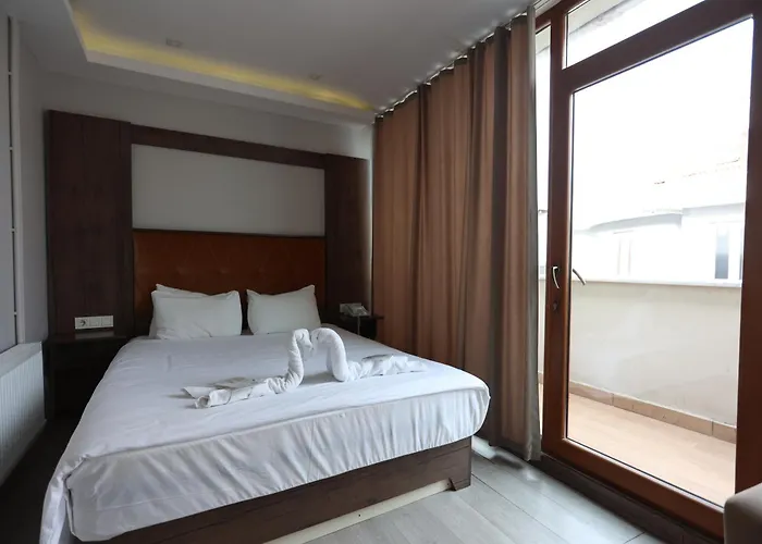 Hostel Bucoleon By Cheers