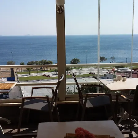 Bucoleon By Cheers Hostel