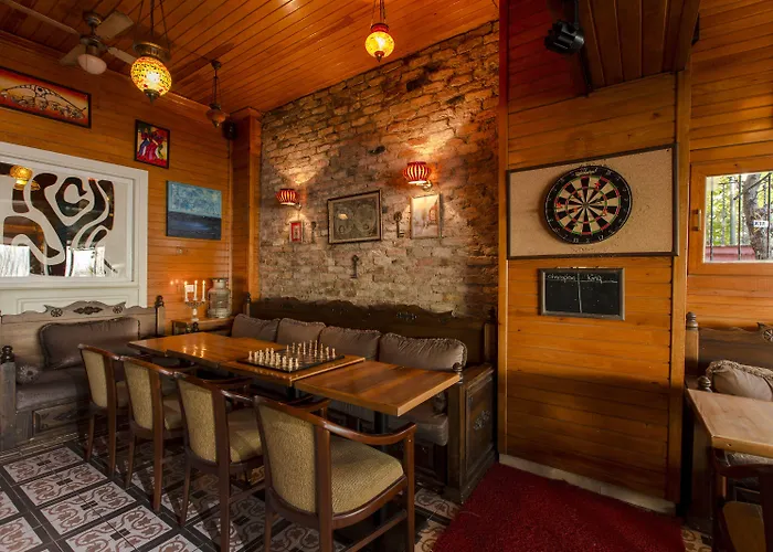 Auberge de jeunesse Bucoleon By Cheers *